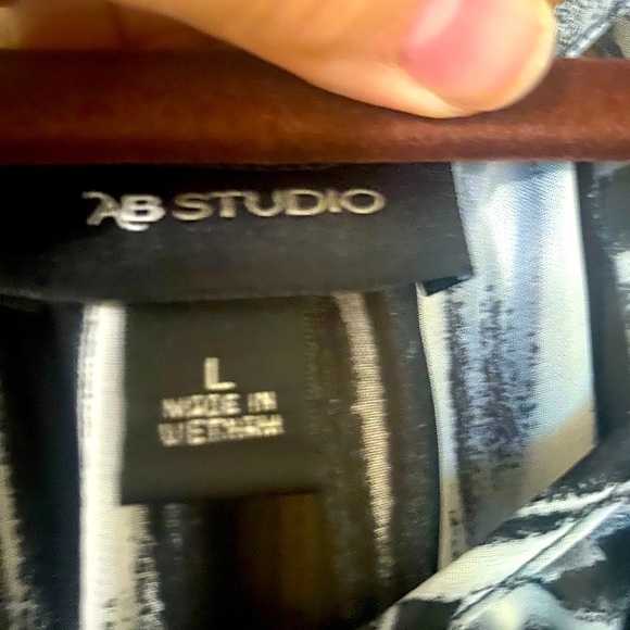 AB studio woman’s blouse - Picture 4 of 6